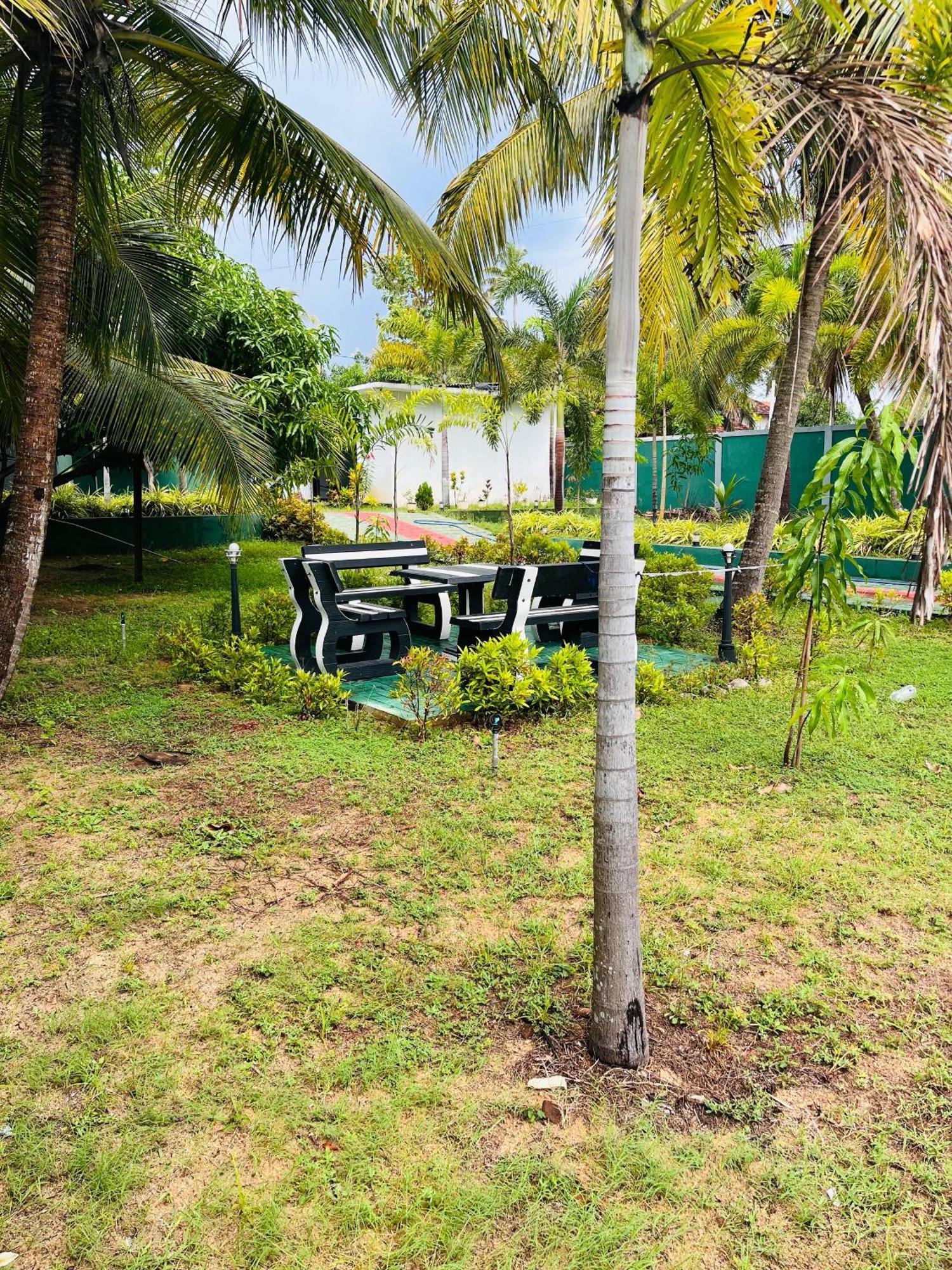 Salamon Chilaw Beach Vila Eksteriør billede