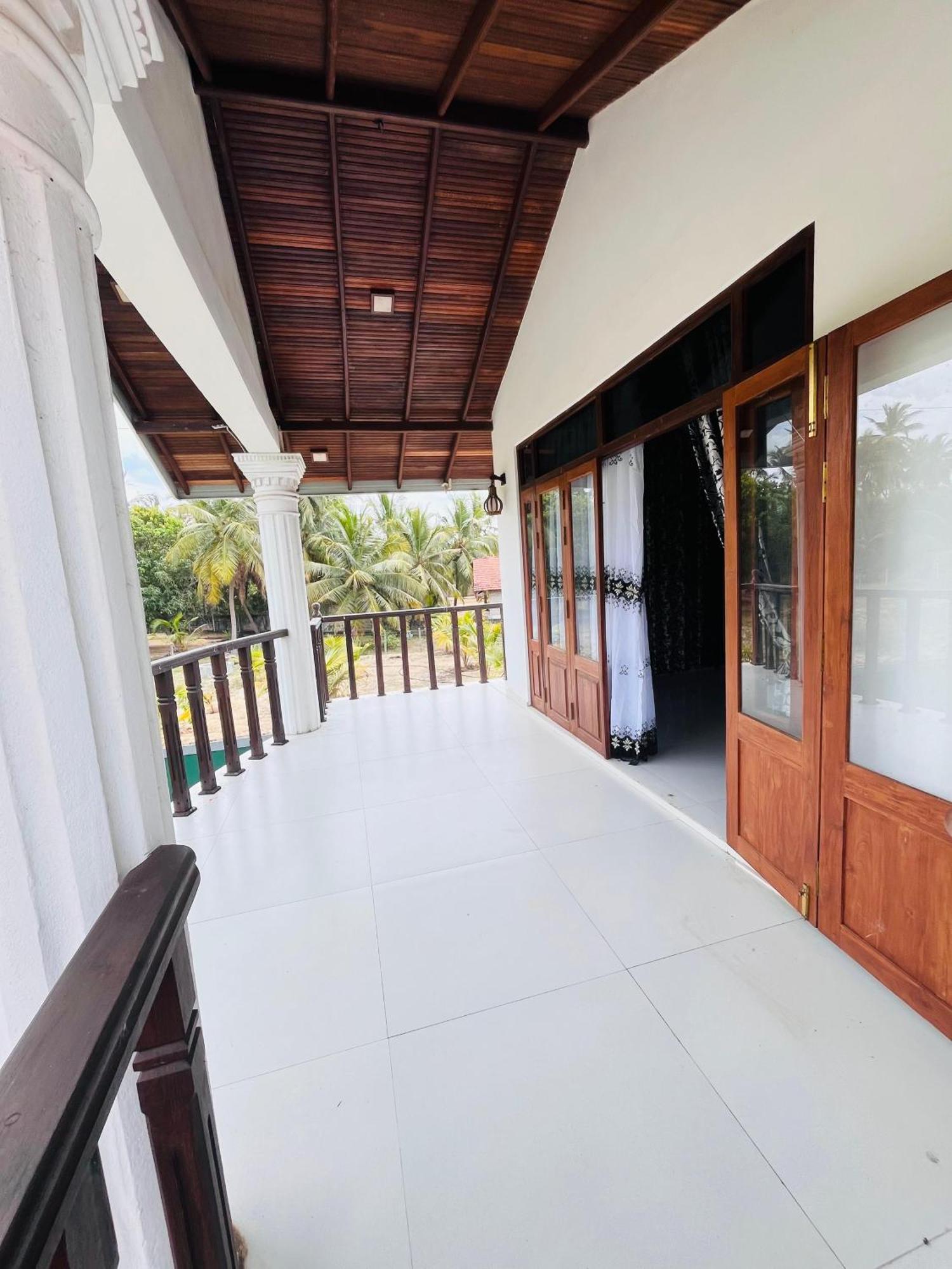 Salamon Chilaw Beach Vila Eksteriør billede