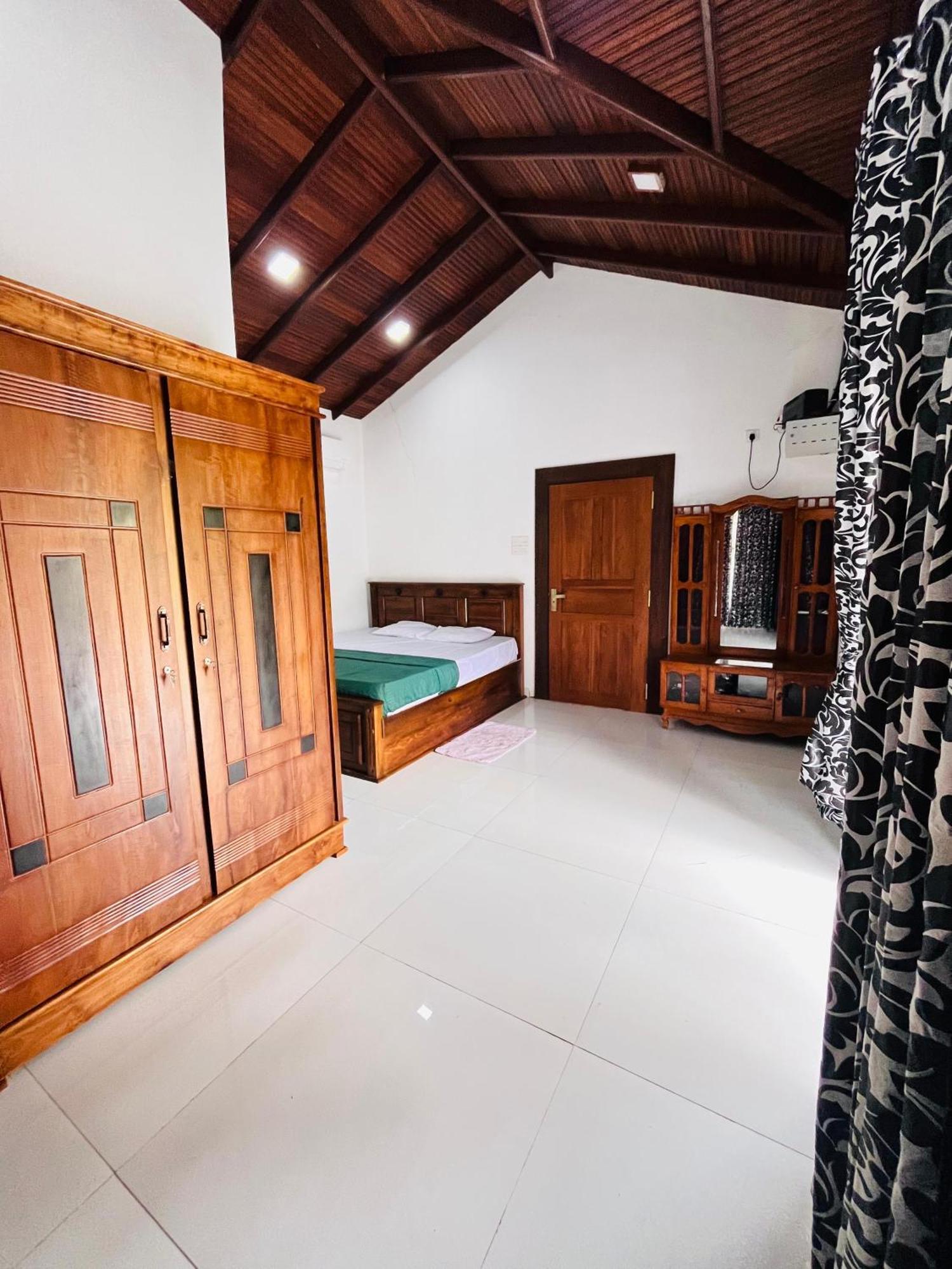 Salamon Chilaw Beach Vila Eksteriør billede